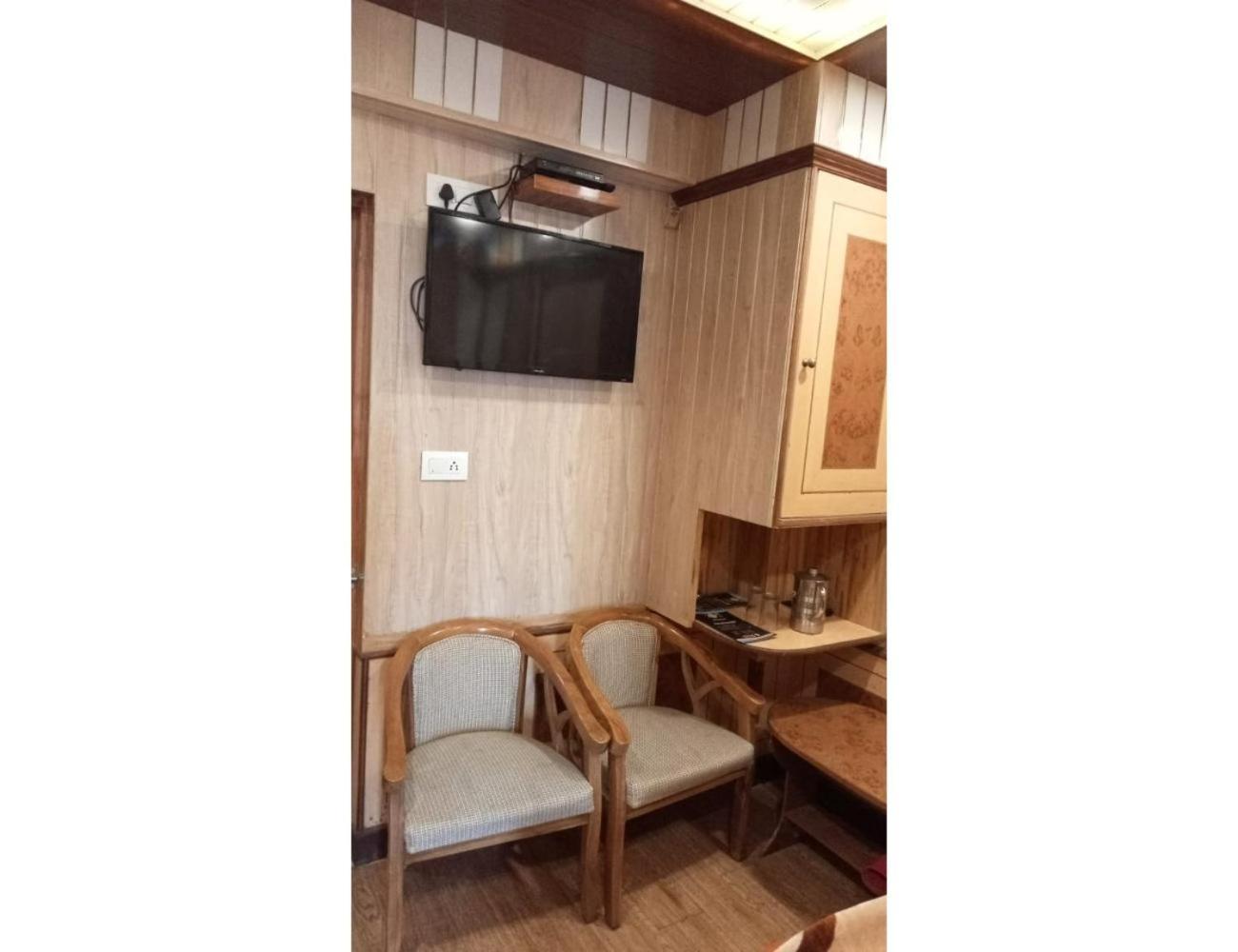 Hotel Doegar, Shimla Bagian luar foto
