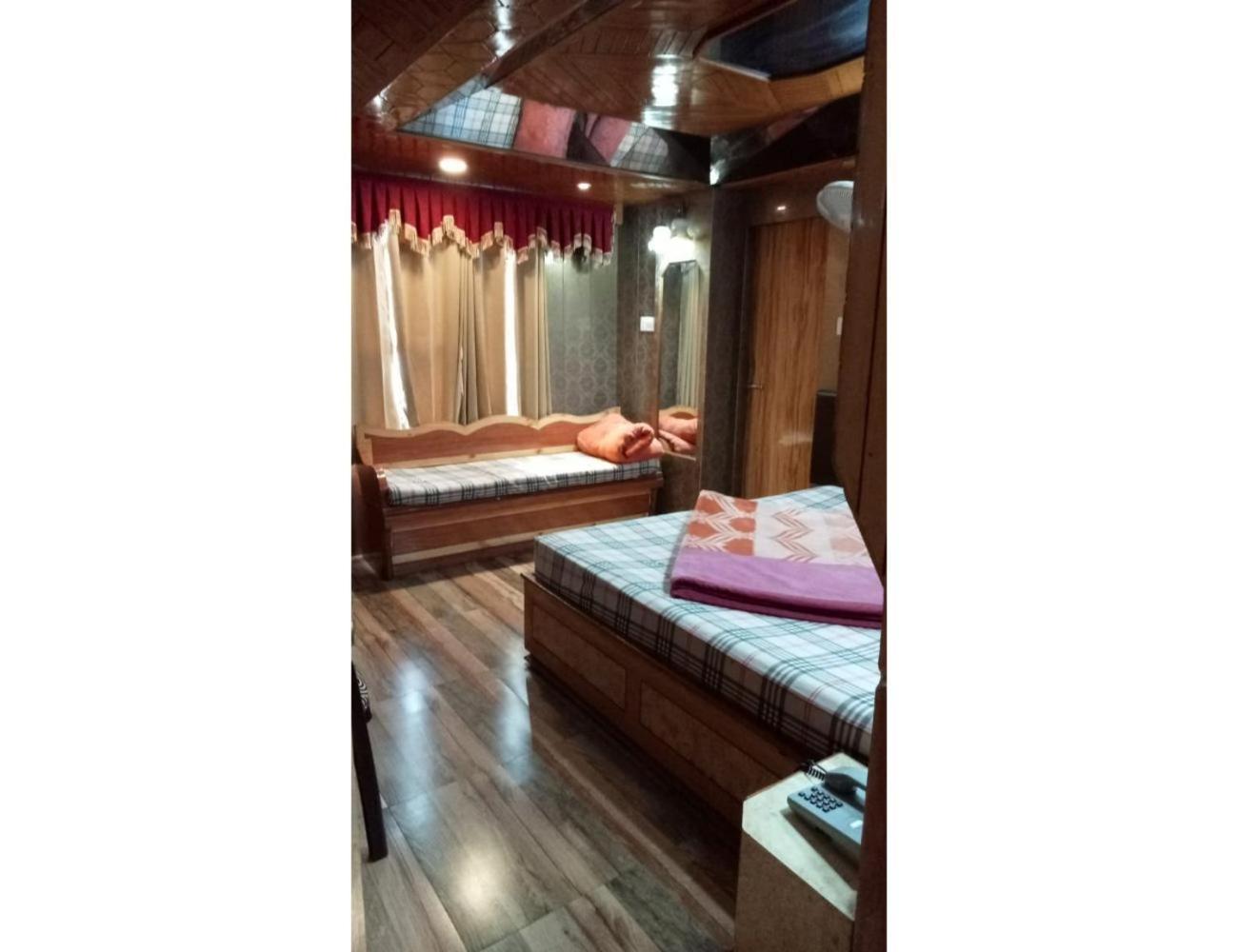 Hotel Doegar, Shimla Bagian luar foto