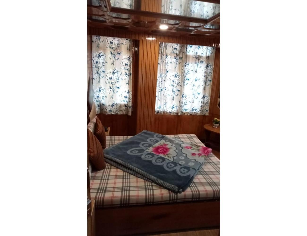 Hotel Doegar, Shimla Bagian luar foto